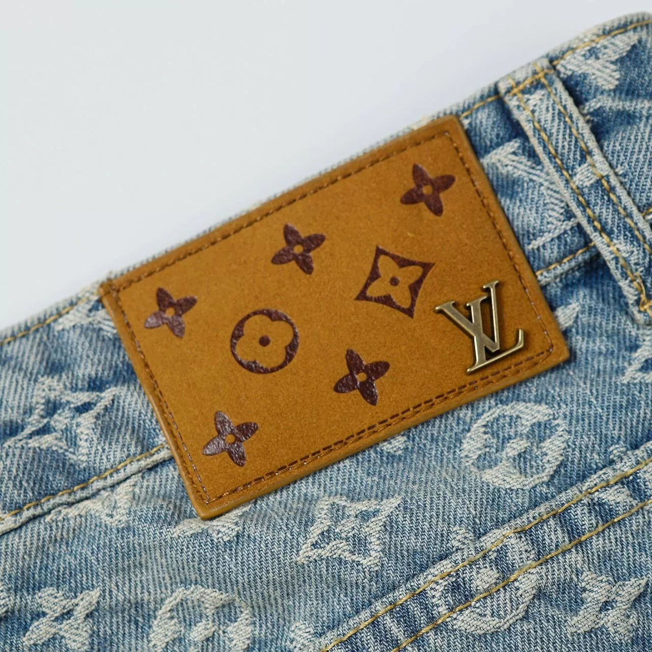 Louis Vuitton LV Jeans For Unisex Compact 3580