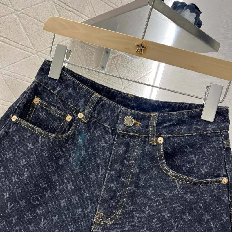 Louis Vuitton LV Jeans For Women Comfortable 4873