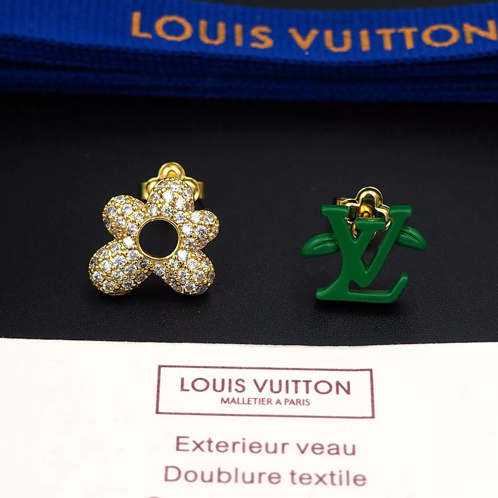 Louis Vuitton LV Jewelry Set For Women Compact 7703