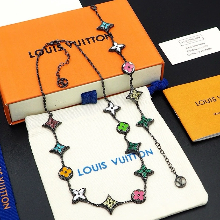 Louis Vuitton LV Jewelry Set For Women Functional 8140