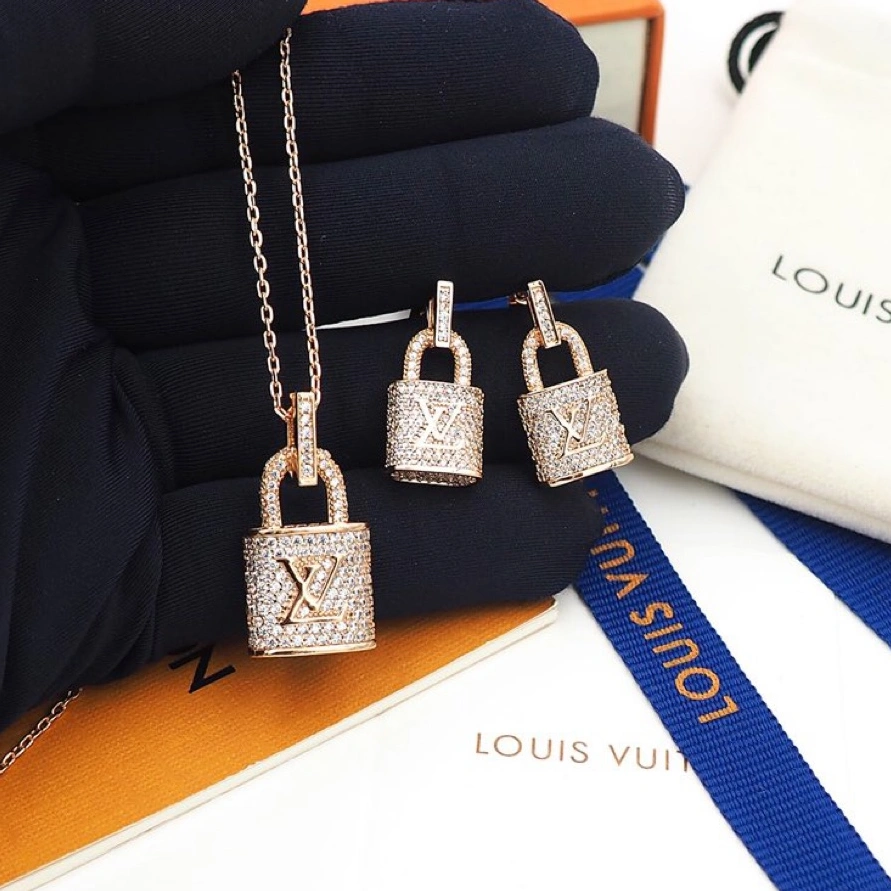 Louis Vuitton LV Jewelry Set Refined 9060