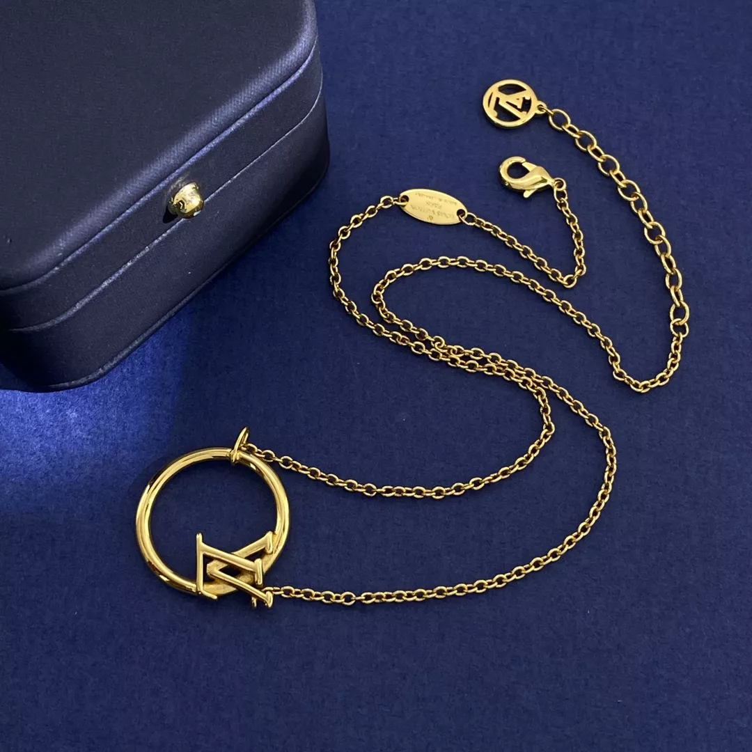 Louis Vuitton LV Jewelry Set Trendy 6821