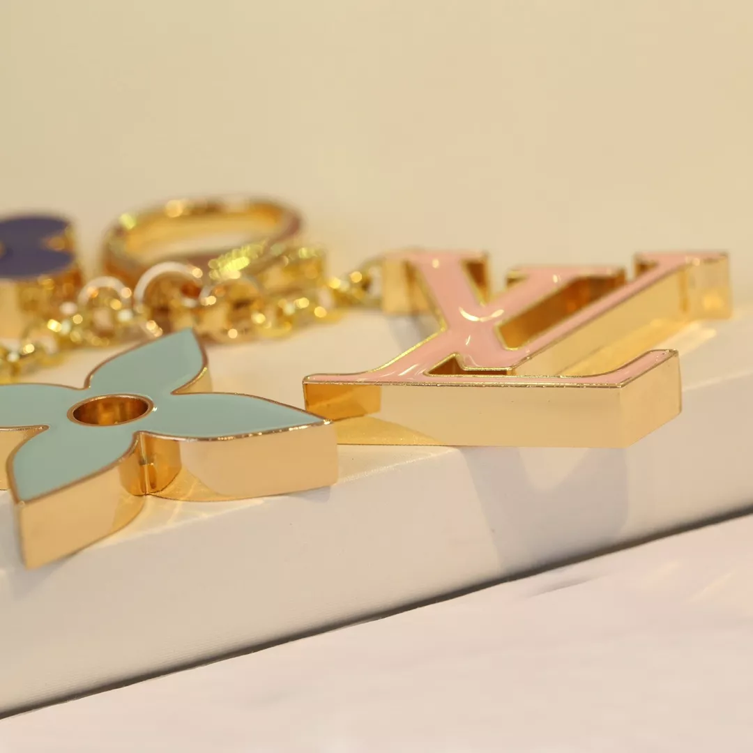 Louis Vuitton LV Key Holder And Bag Buckle Bright 4652