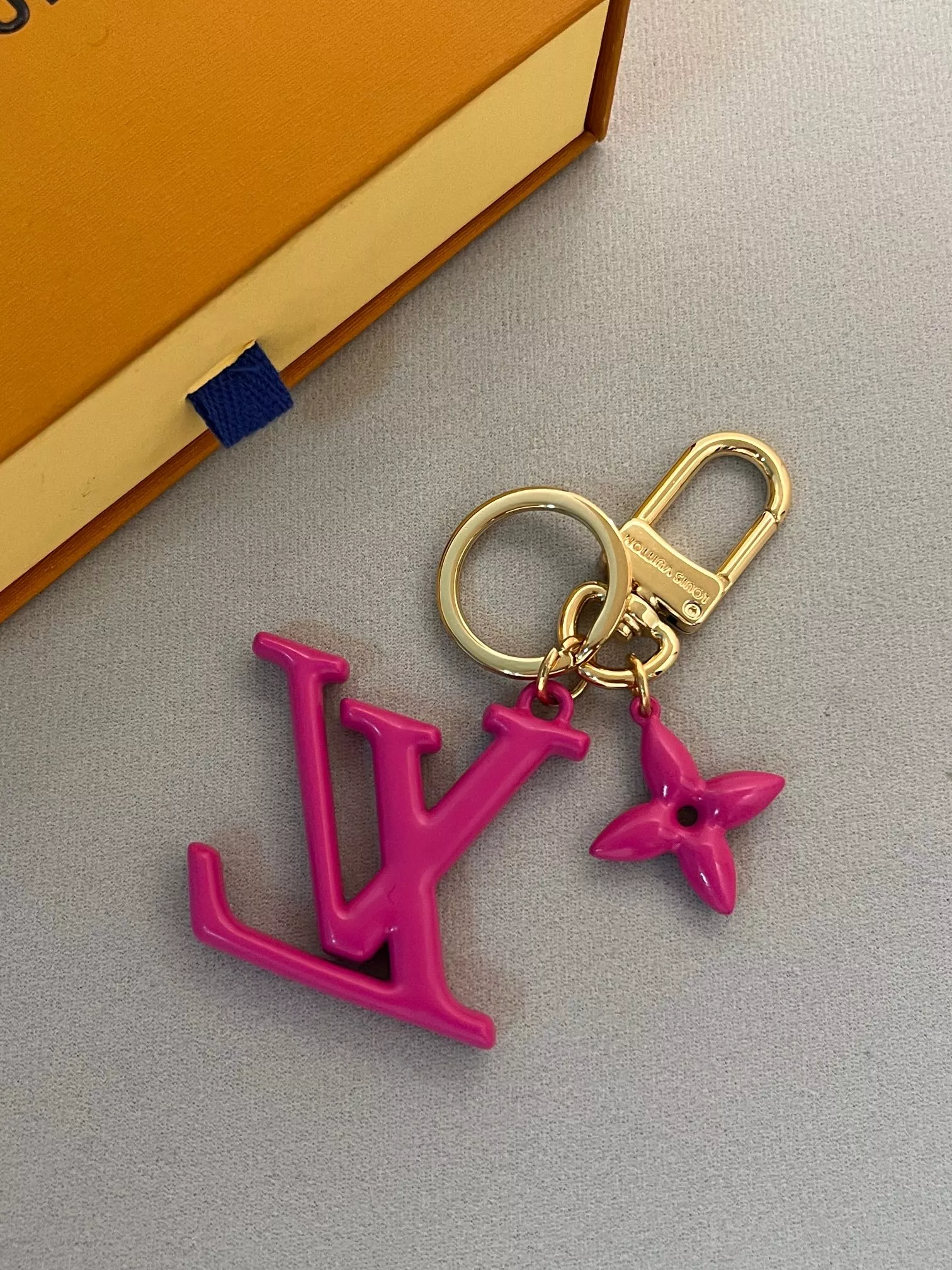 Louis Vuitton LV Key Holder And Bag Buckle Classic 373
