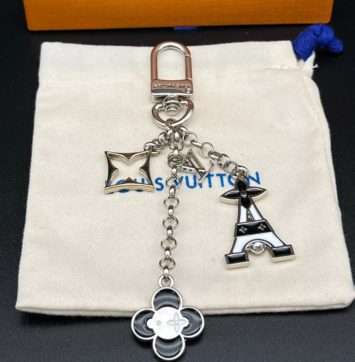 Louis Vuitton LV Key Holder And Bag Buckle Compact 4029