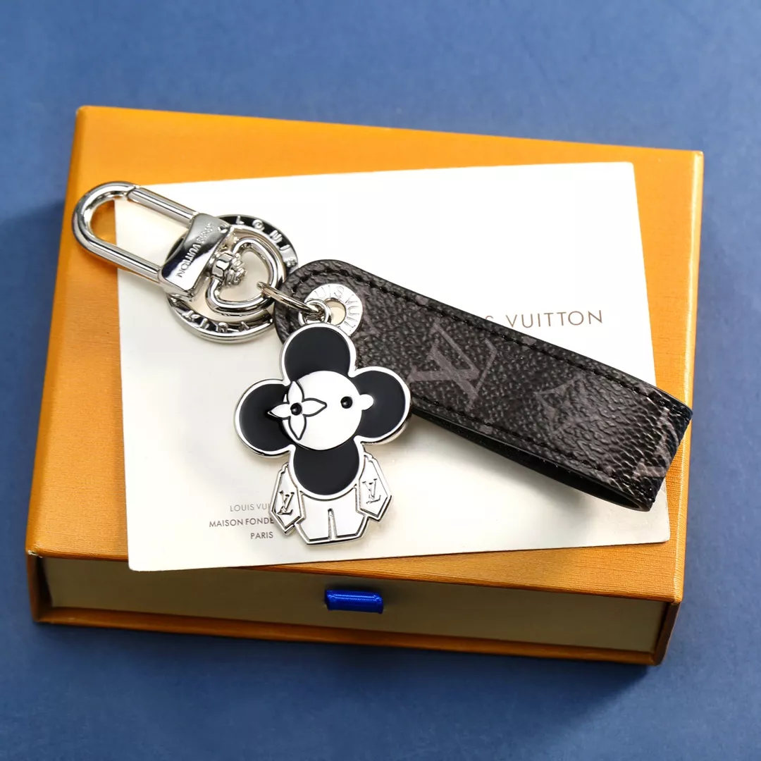 Louis Vuitton LV Key Holder And Bag Buckle Durable 2027