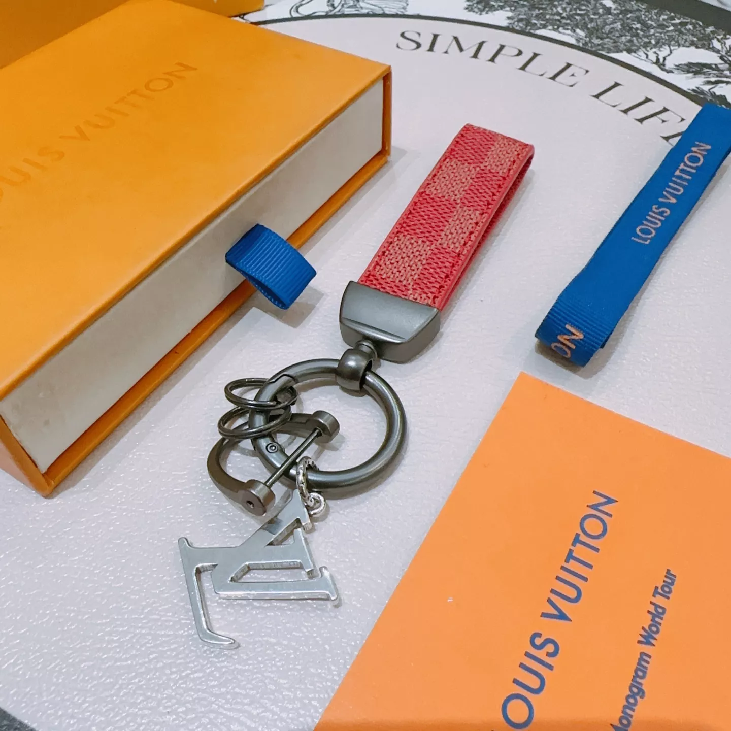 Louis Vuitton LV Key Holder And Bag Buckle Elegant 9682