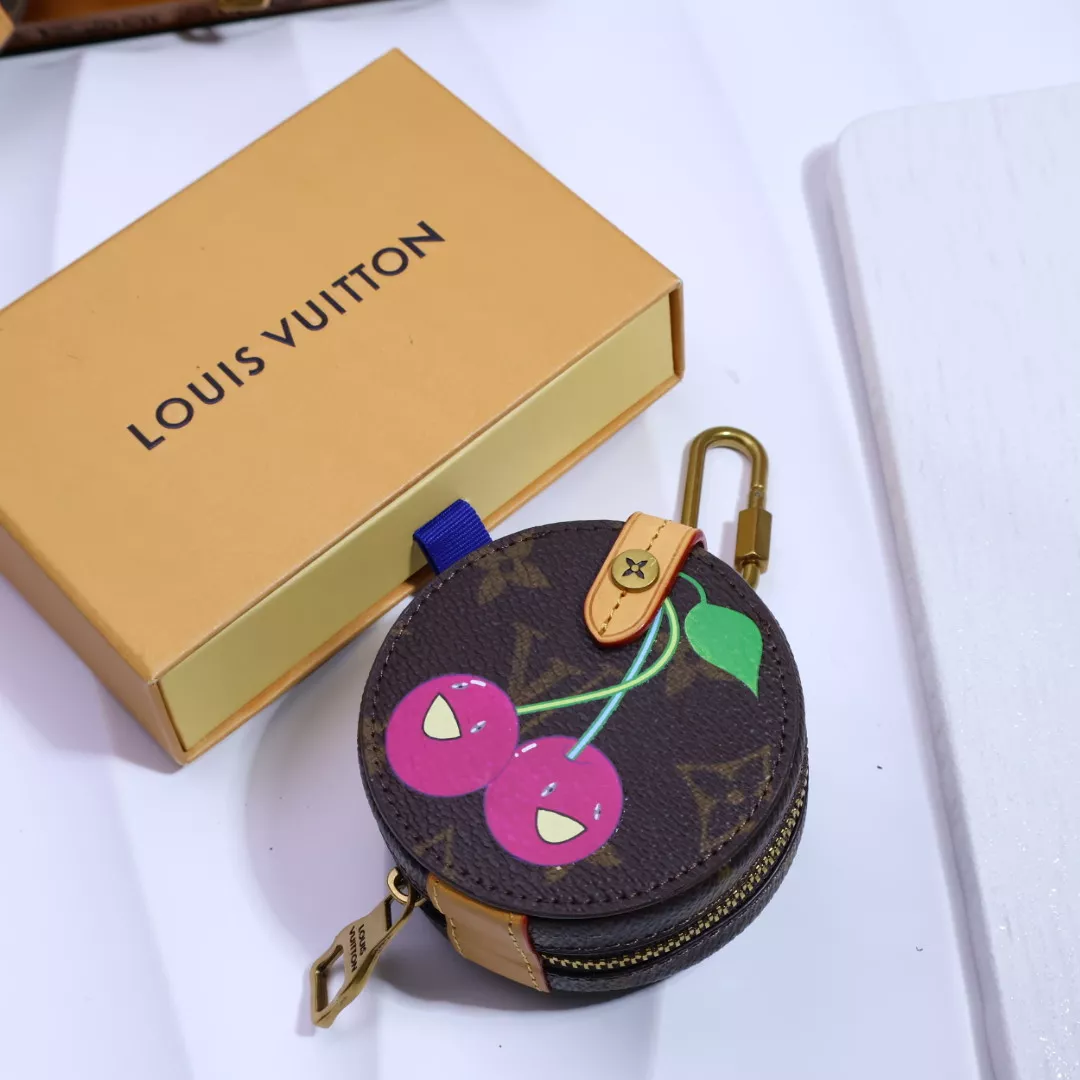 Louis Vuitton LV Key Holder And Bag Buckle EyeCatching 8971