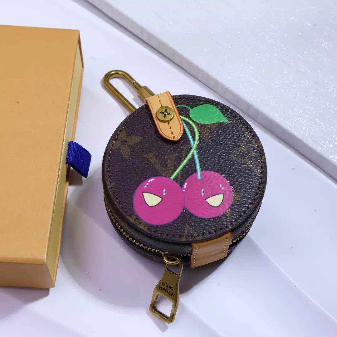Louis Vuitton LV Key Holder And Bag Buckle EyeCatching 8971