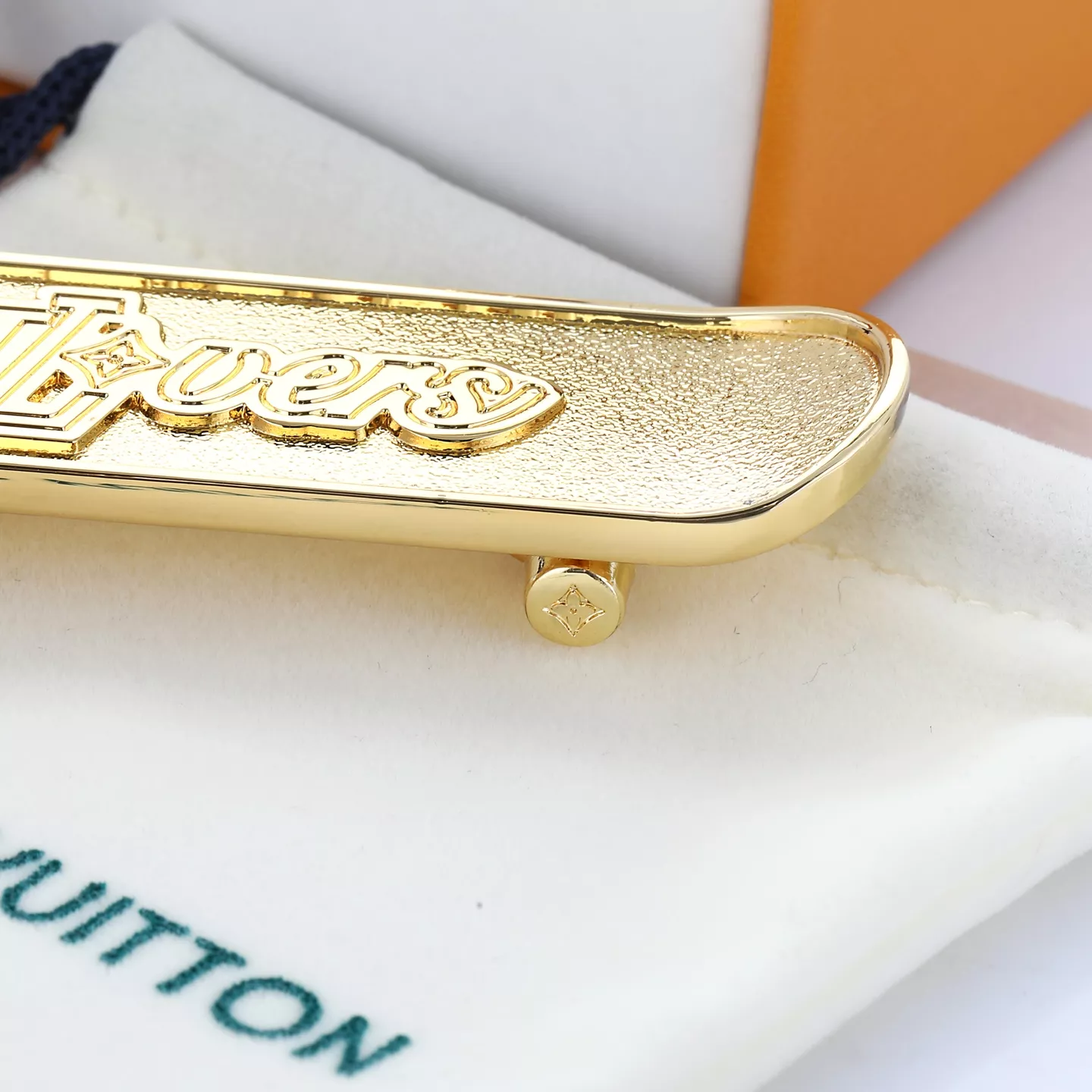 Louis Vuitton LV Key Holder And Bag Buckle For Men Stylish 1369