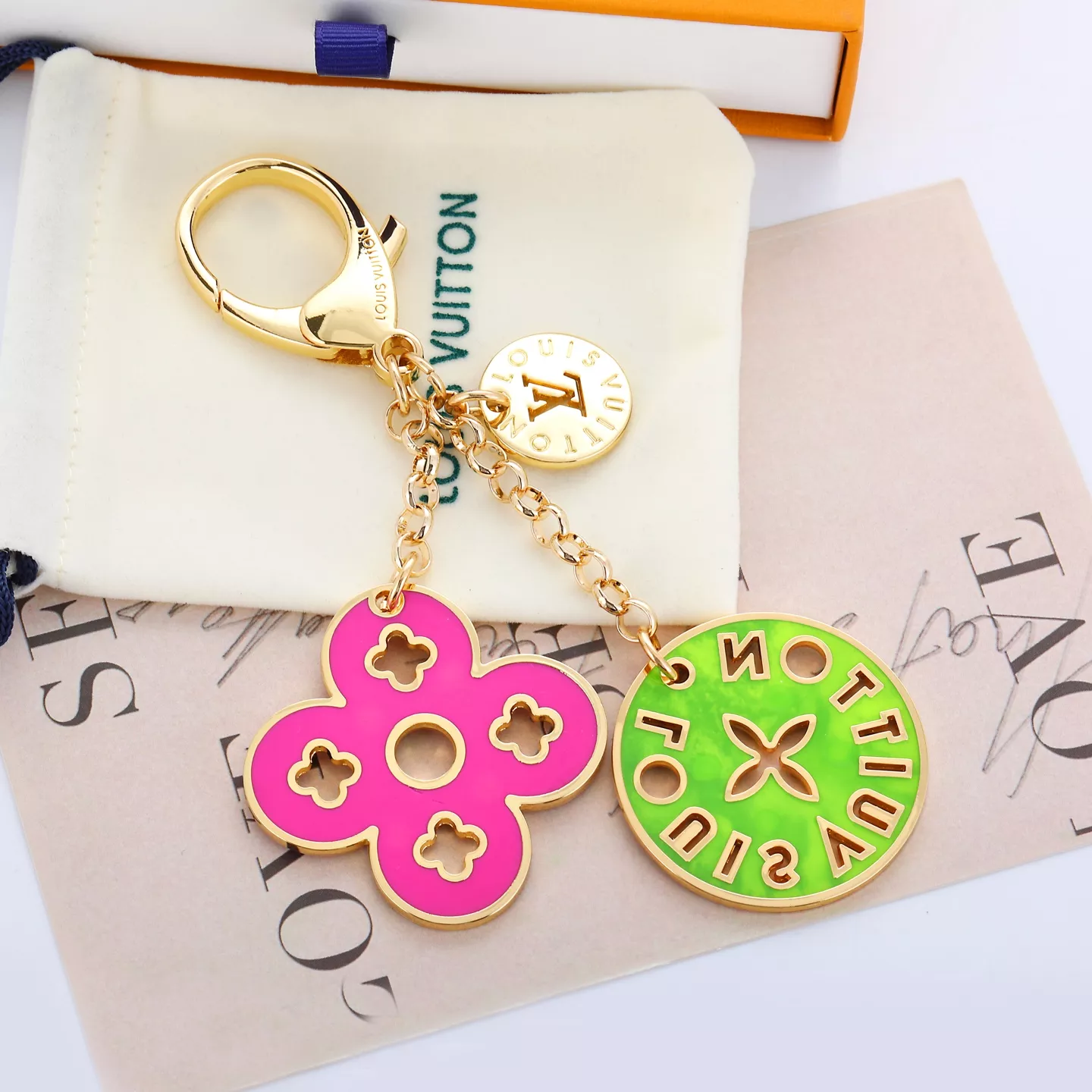 Louis Vuitton LV Key Holder And Bag Buckle For Women SmartChoice 5205