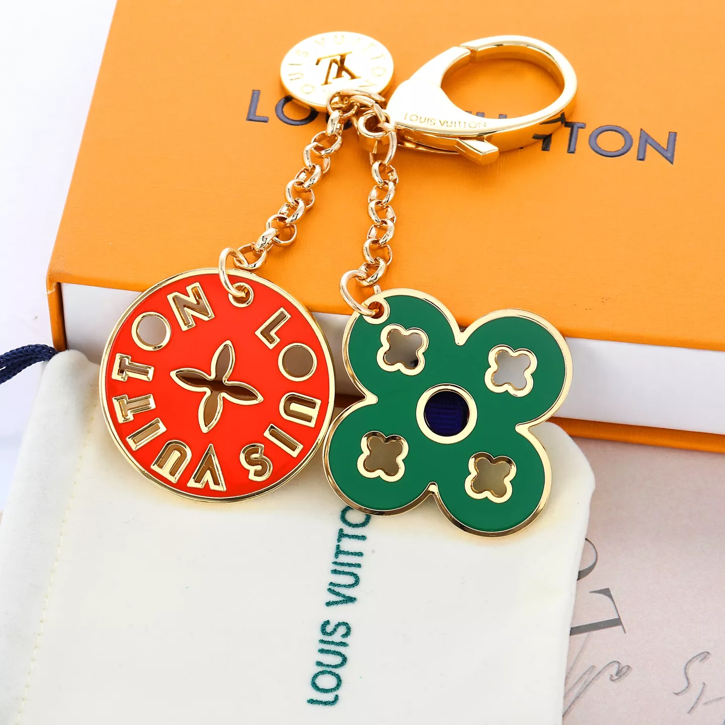 Louis Vuitton LV Key Holder And Bag Buckle For Women Trendsetting 1496