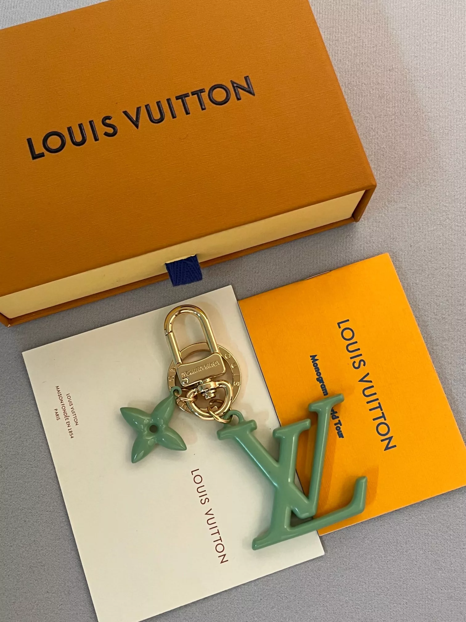 Louis Vuitton LV Key Holder And Bag Buckle Functional 1501