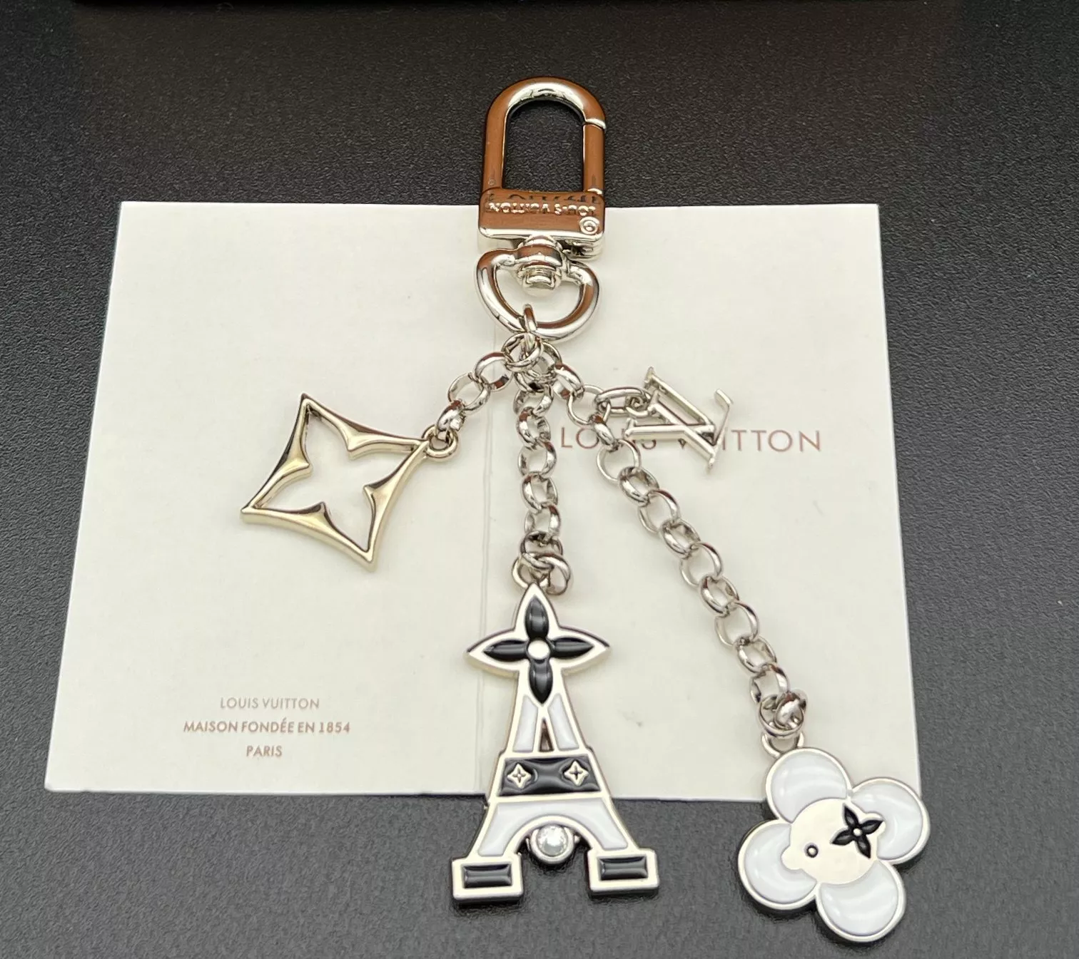 Louis Vuitton LV Key Holder And Bag Buckle Popular 506