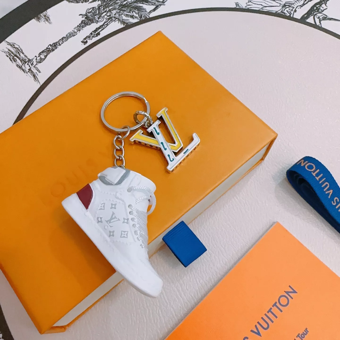 Louis Vuitton LV Key Holder And Bag Buckle SmartChoice 842