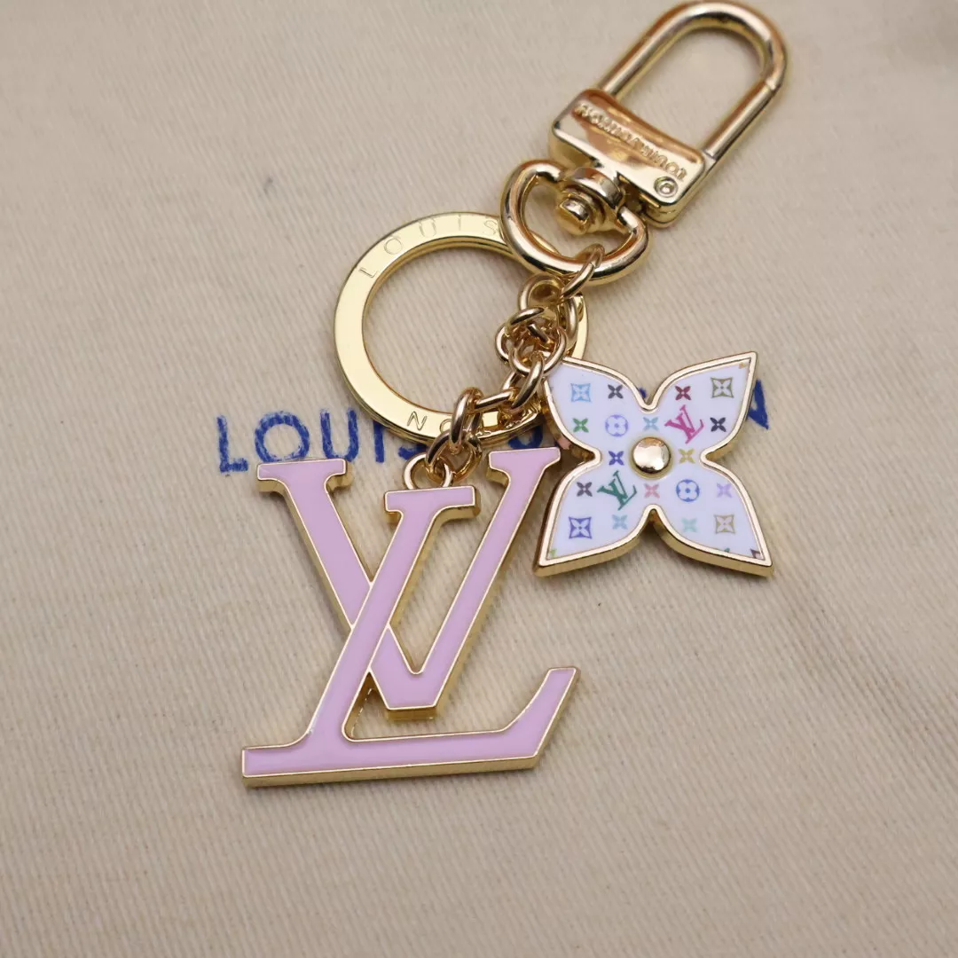 Louis Vuitton LV Key Holder And Bag Buckle Sophisticated 2475