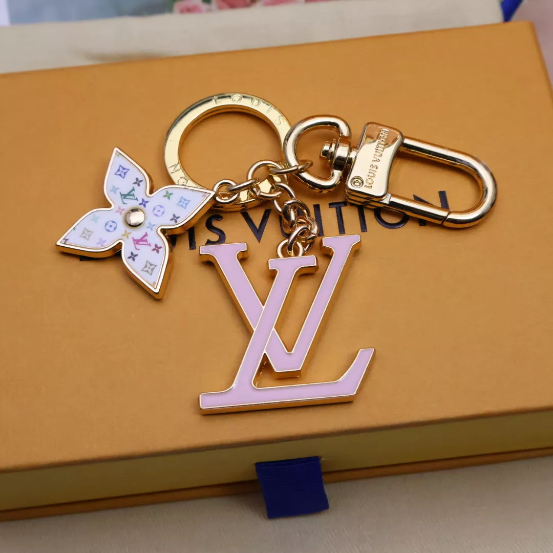 Louis Vuitton LV Key Holder And Bag Buckle Sophisticated 2475