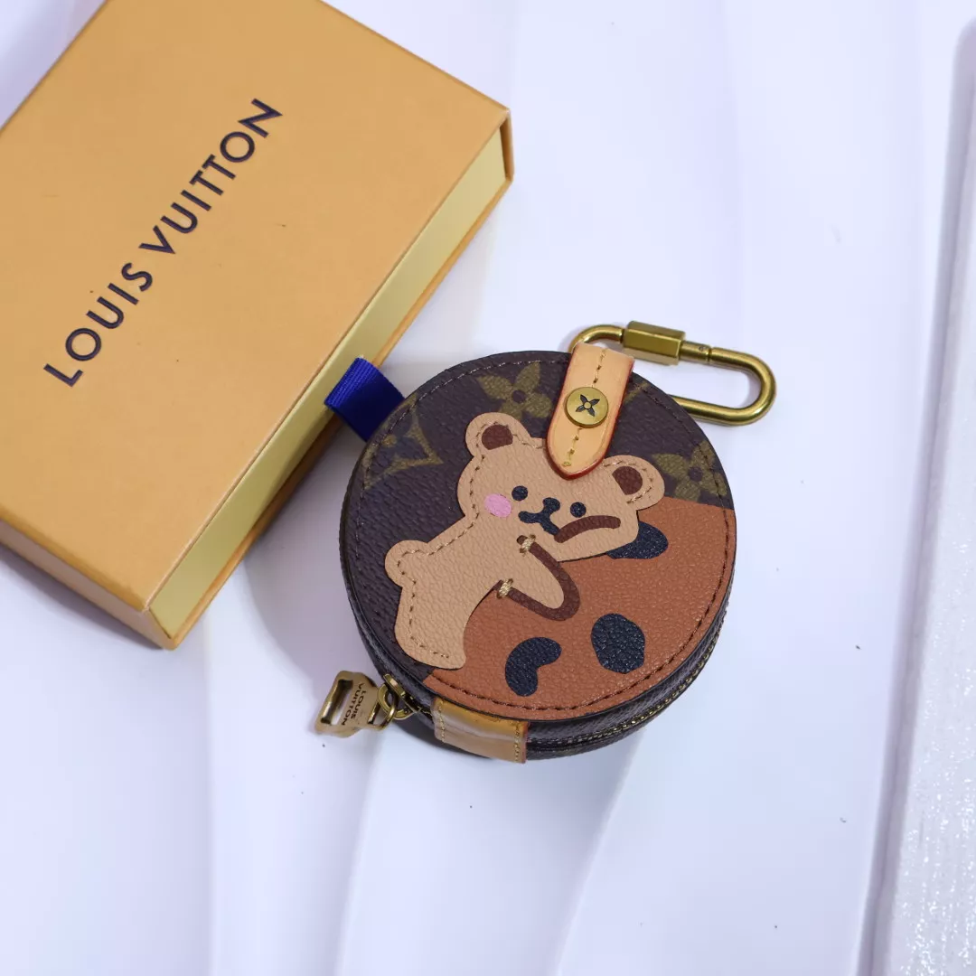 Louis Vuitton LV Key Holder And Bag Buckle Trendsetting 1366