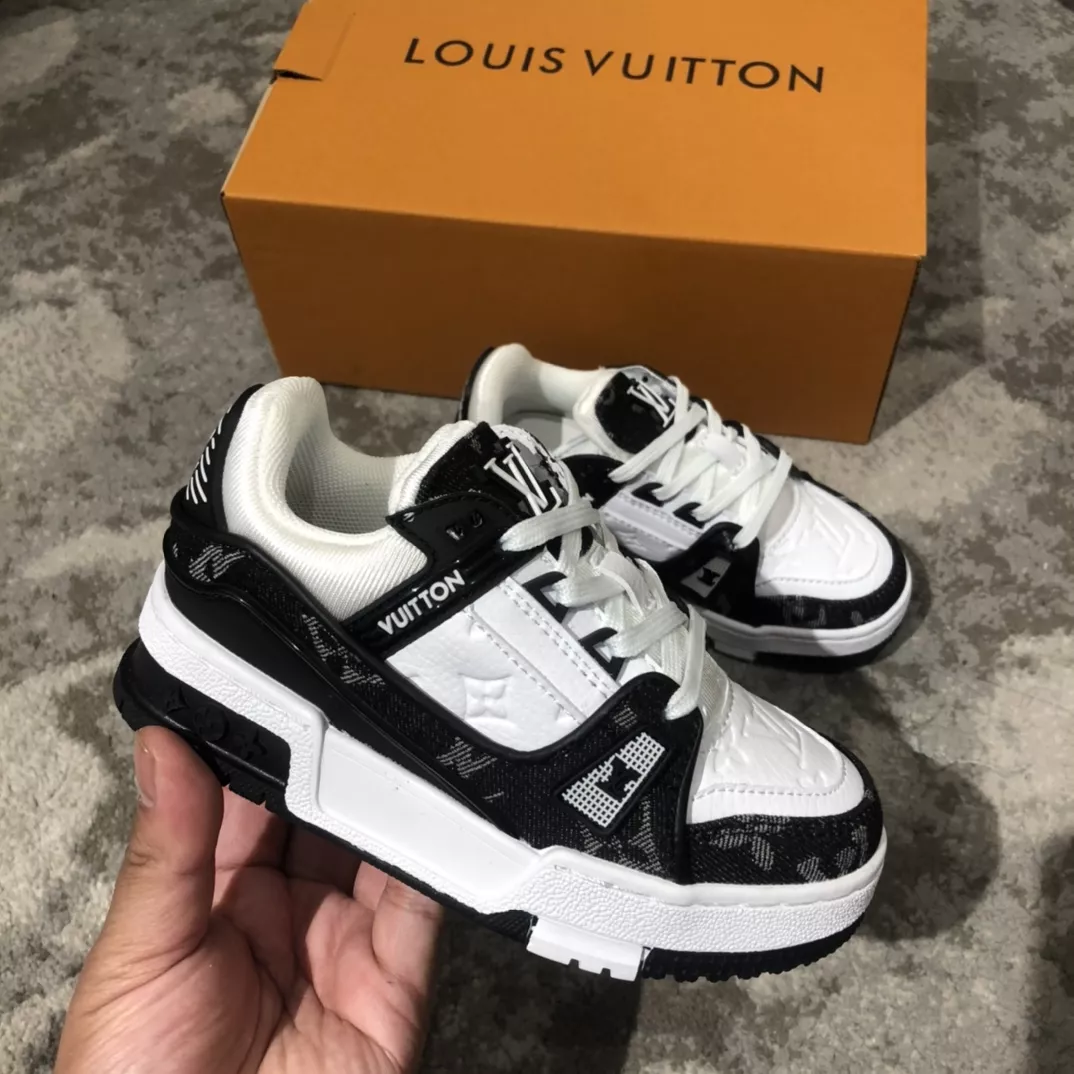 Louis Vuitton LV Kids' Shoes For Kids Bright 8924