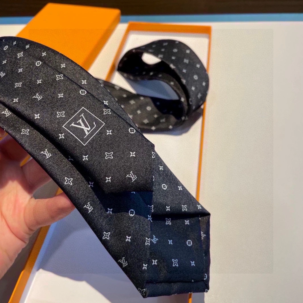 Louis Vuitton LV Necktie For Men Bold 7822