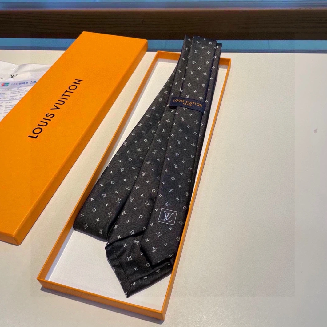 Louis Vuitton LV Necktie For Men Bold 7822