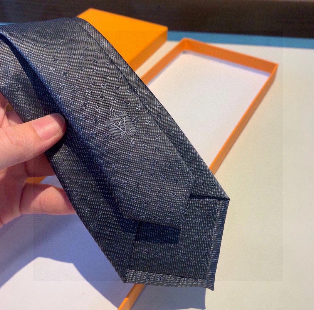Louis Vuitton LV Necktie For Men Cozy 4974