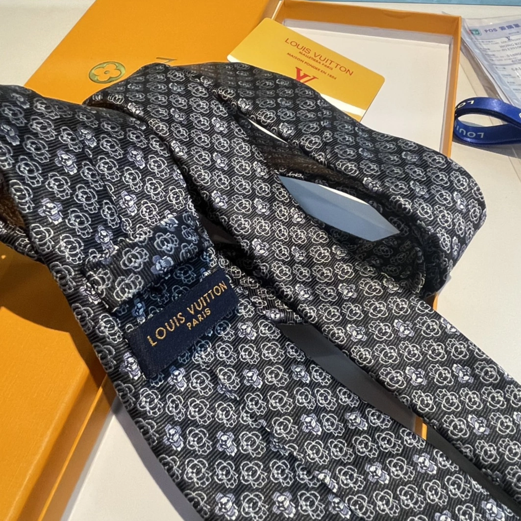Louis Vuitton LV Necktie For Men Flexible 8191
