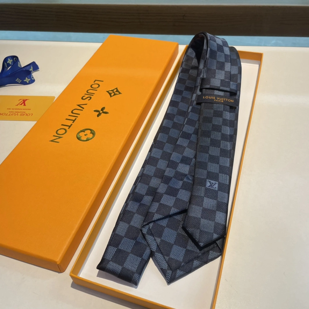 Louis Vuitton LV Necktie For Men Minimalist 8982