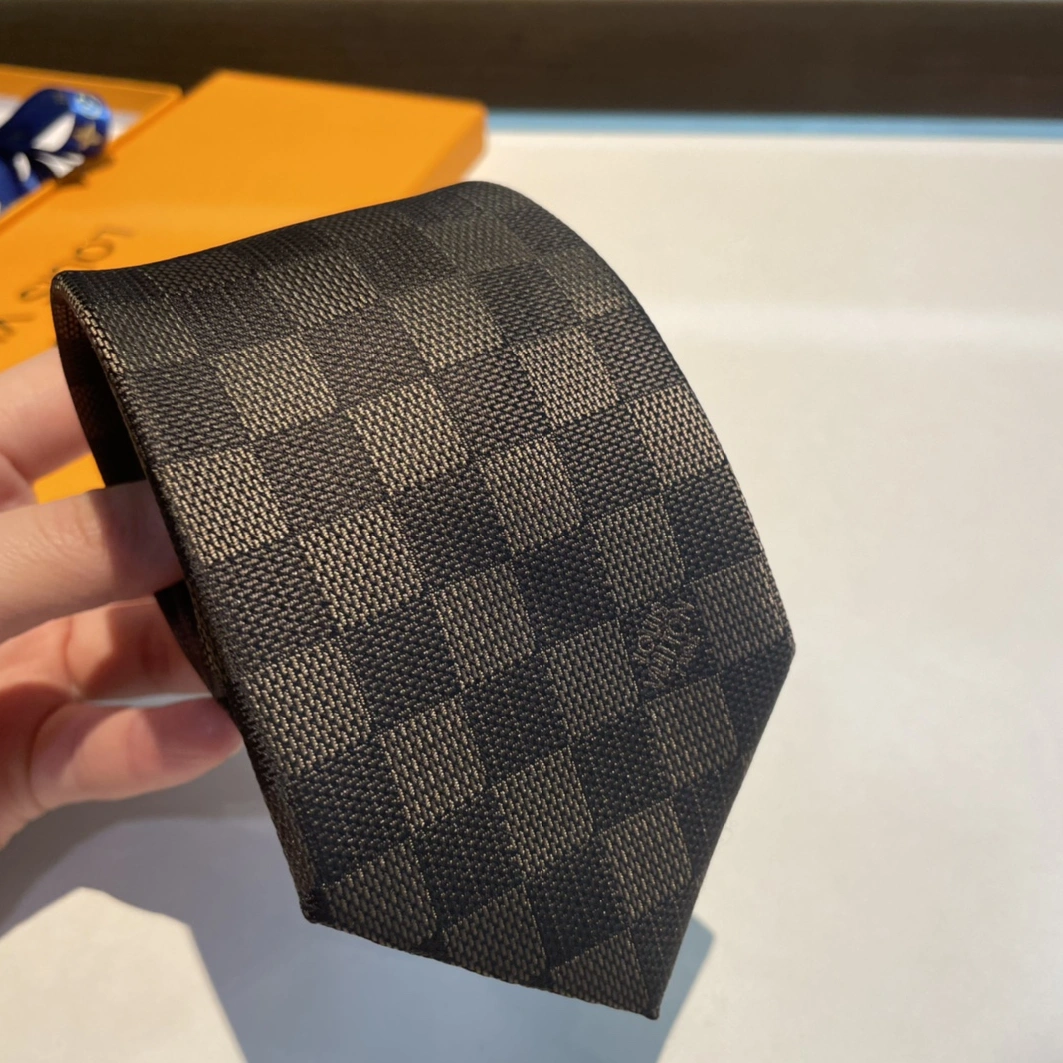 Louis Vuitton LV Necktie For Men Minimalist 9934