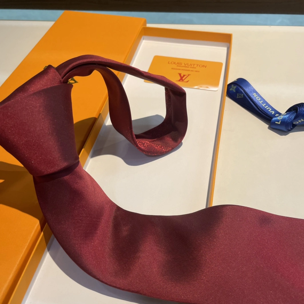 Louis Vuitton LV Necktie For Men Modern 6089