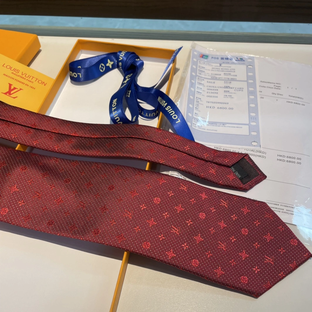 Louis Vuitton LV Necktie For Men Practical 2769
