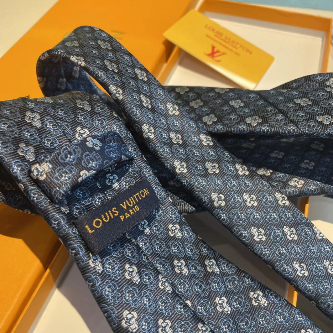 Louis Vuitton LV Necktie For Men Soft 3878