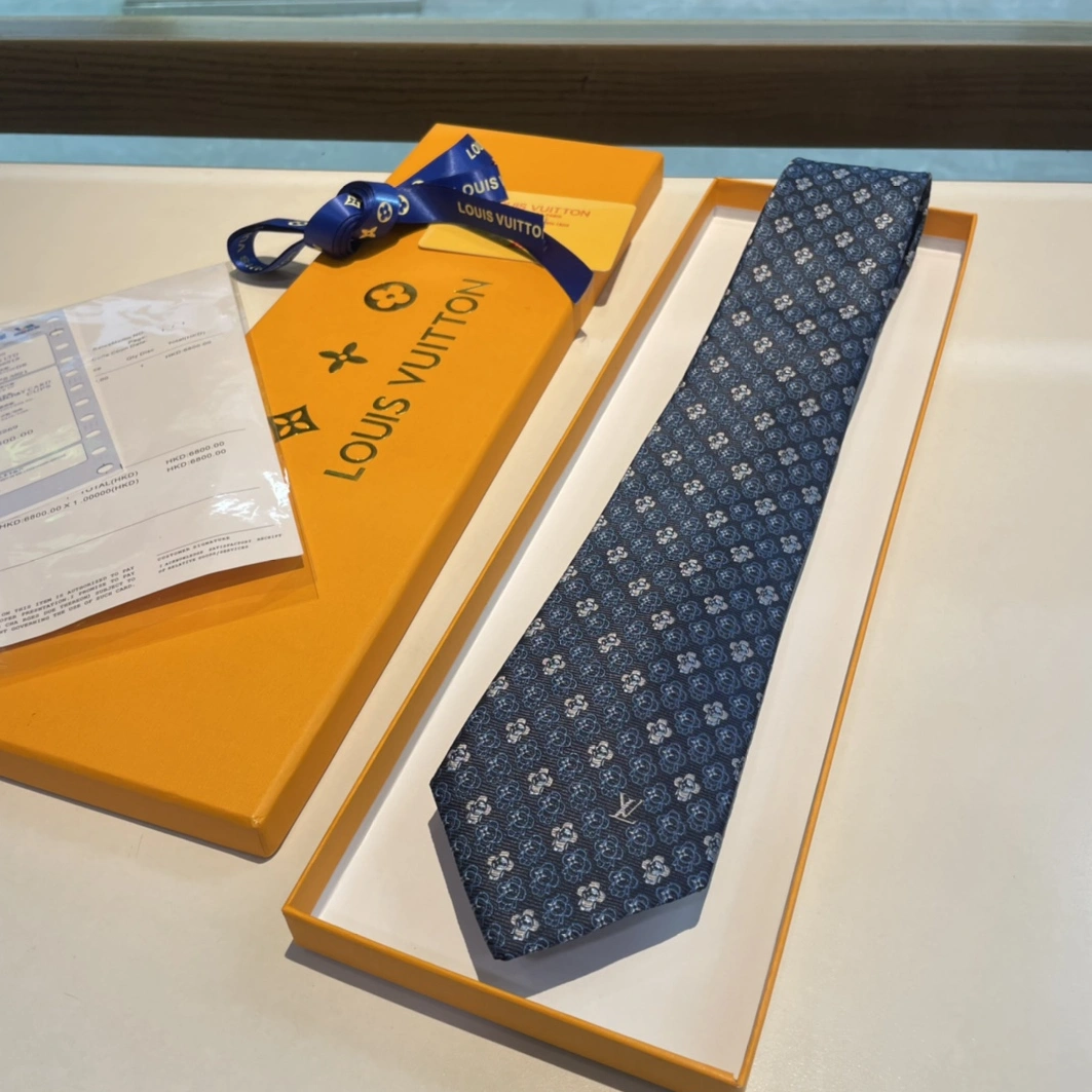 Louis Vuitton LV Necktie For Men Soft 3878