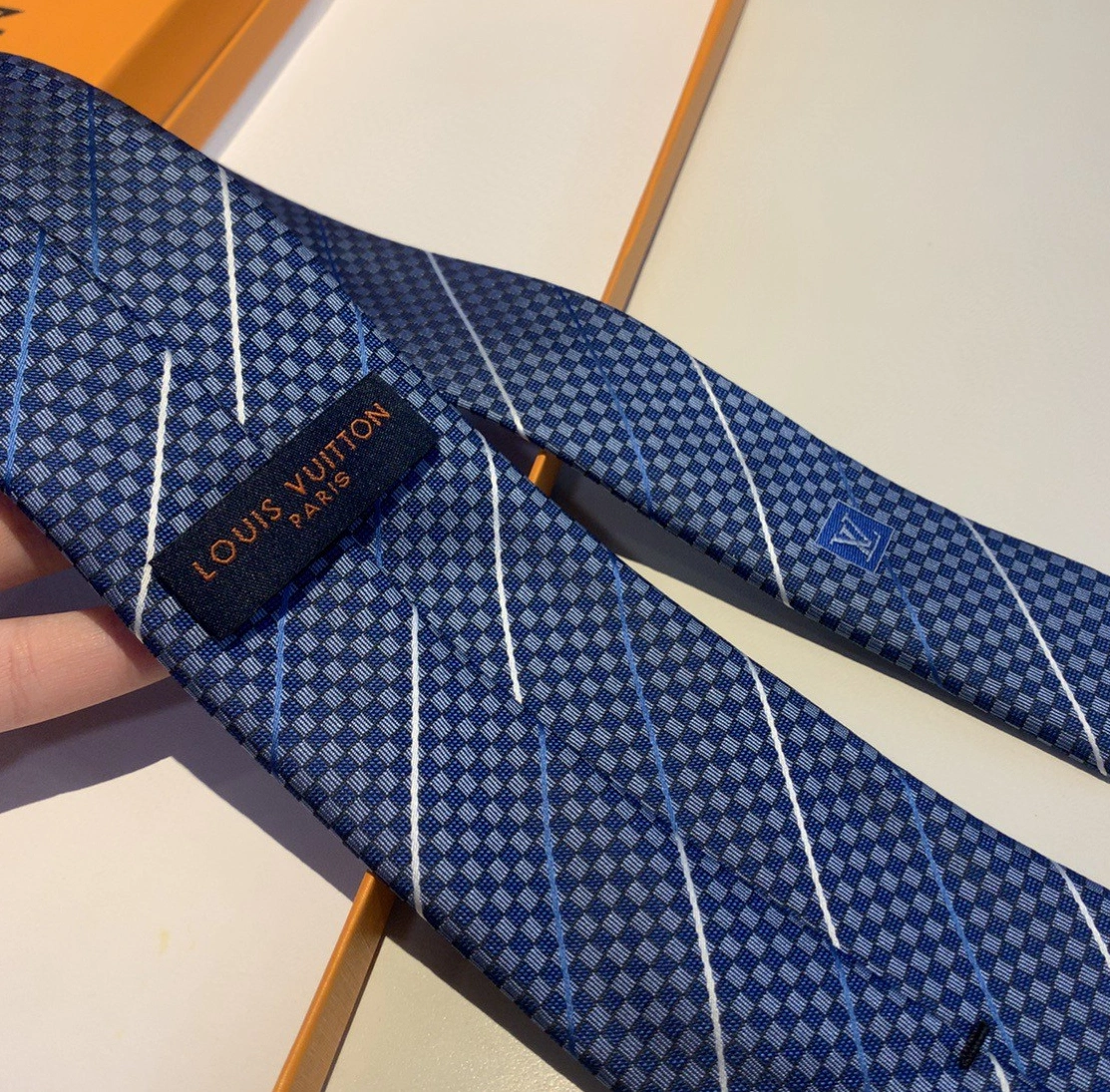 Louis Vuitton LV Necktie For Men Soft 4278