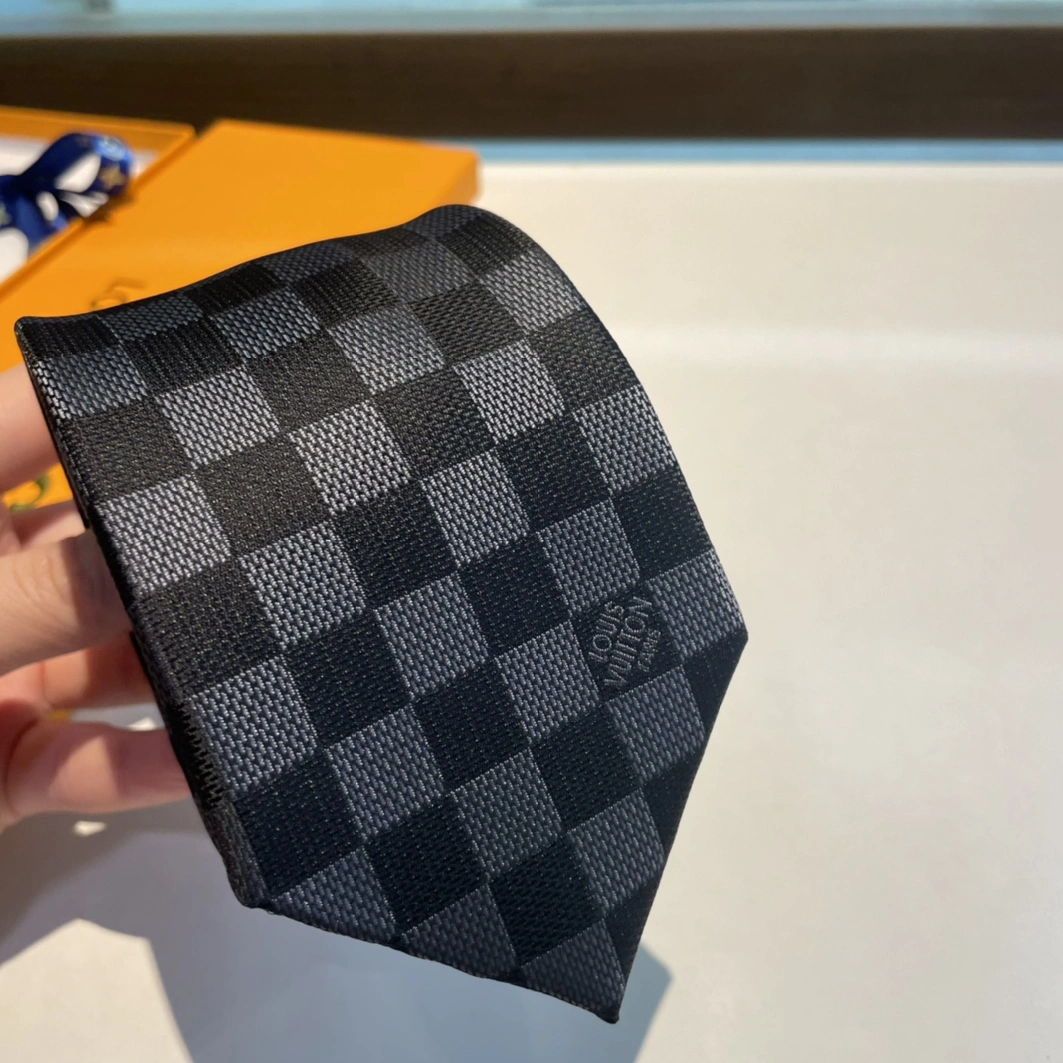 Louis Vuitton LV Necktie For Men Sophisticated 8912