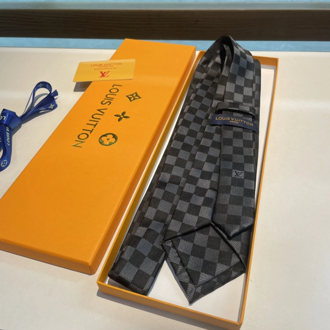 Louis Vuitton LV Necktie For Men Sophisticated 8912