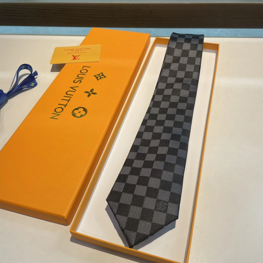 Louis Vuitton LV Necktie For Men Sophisticated 8912
