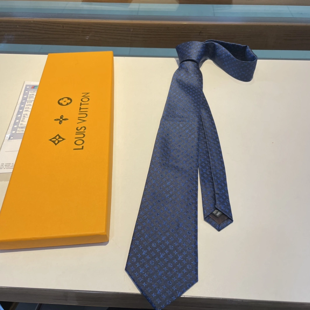 Louis Vuitton LV Necktie For Men Timeless 2712
