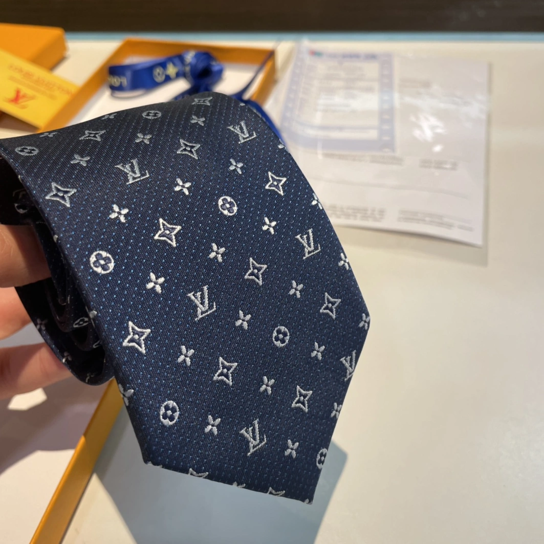Louis Vuitton LV Necktie For Men Timeless 6207