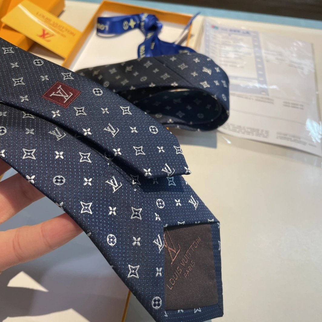 Louis Vuitton LV Necktie For Men Timeless 6207