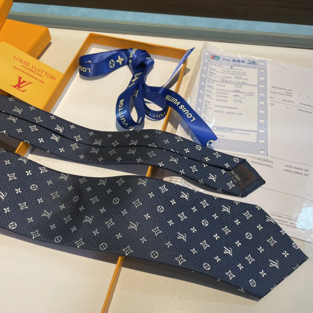 Louis Vuitton LV Necktie For Men Timeless 6207