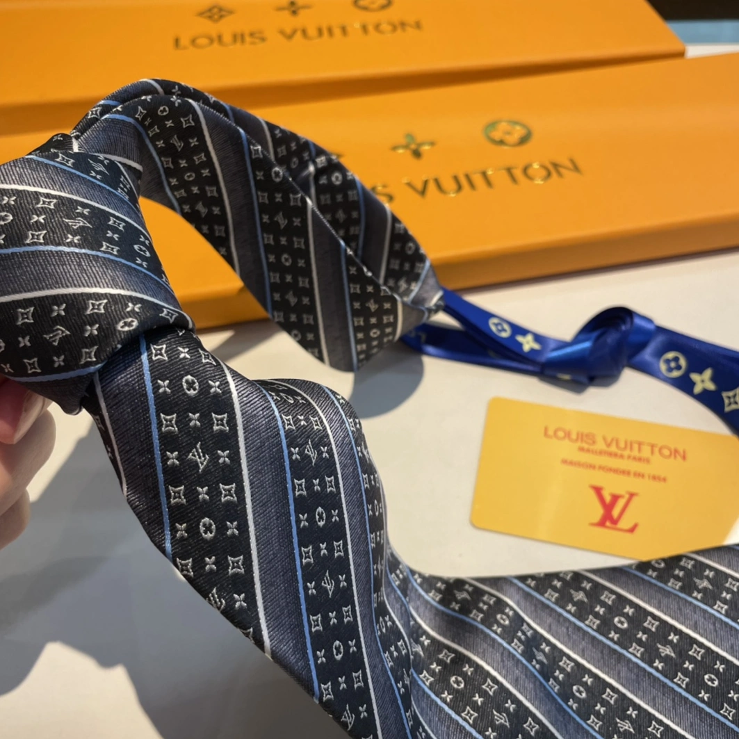 Louis Vuitton LV Necktie For Men Vibrant 7111