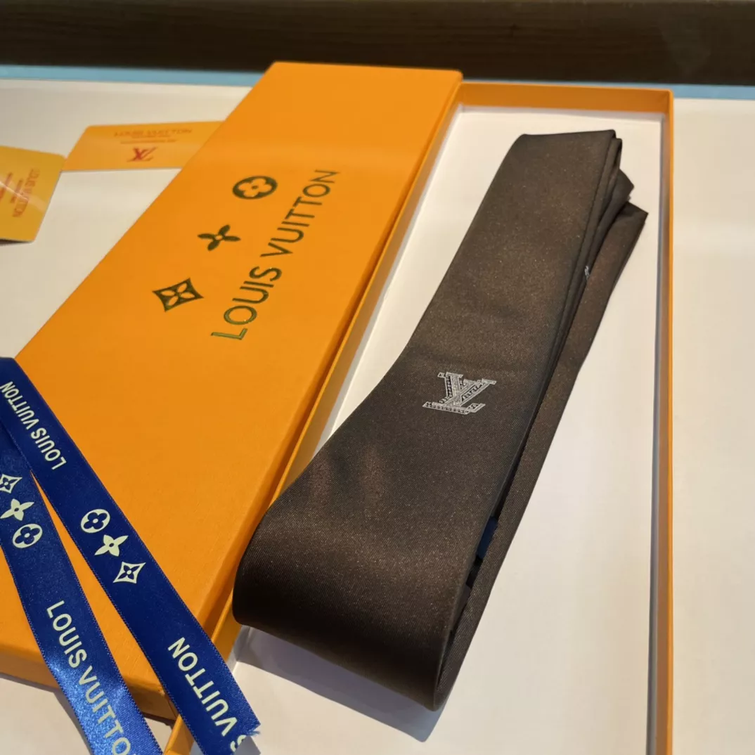 Louis Vuitton LV Necktie Practical 8813