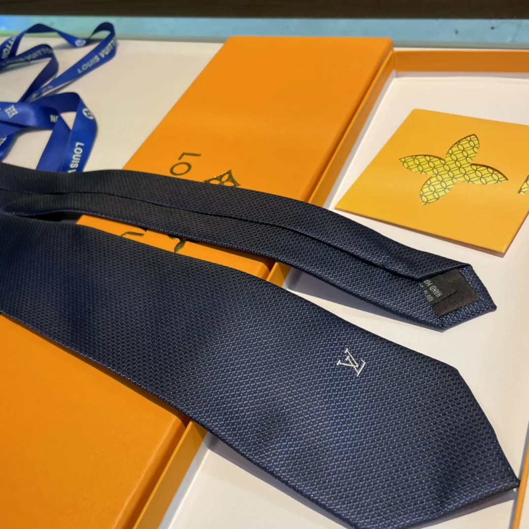 Louis Vuitton LV Necktie Unique 2626