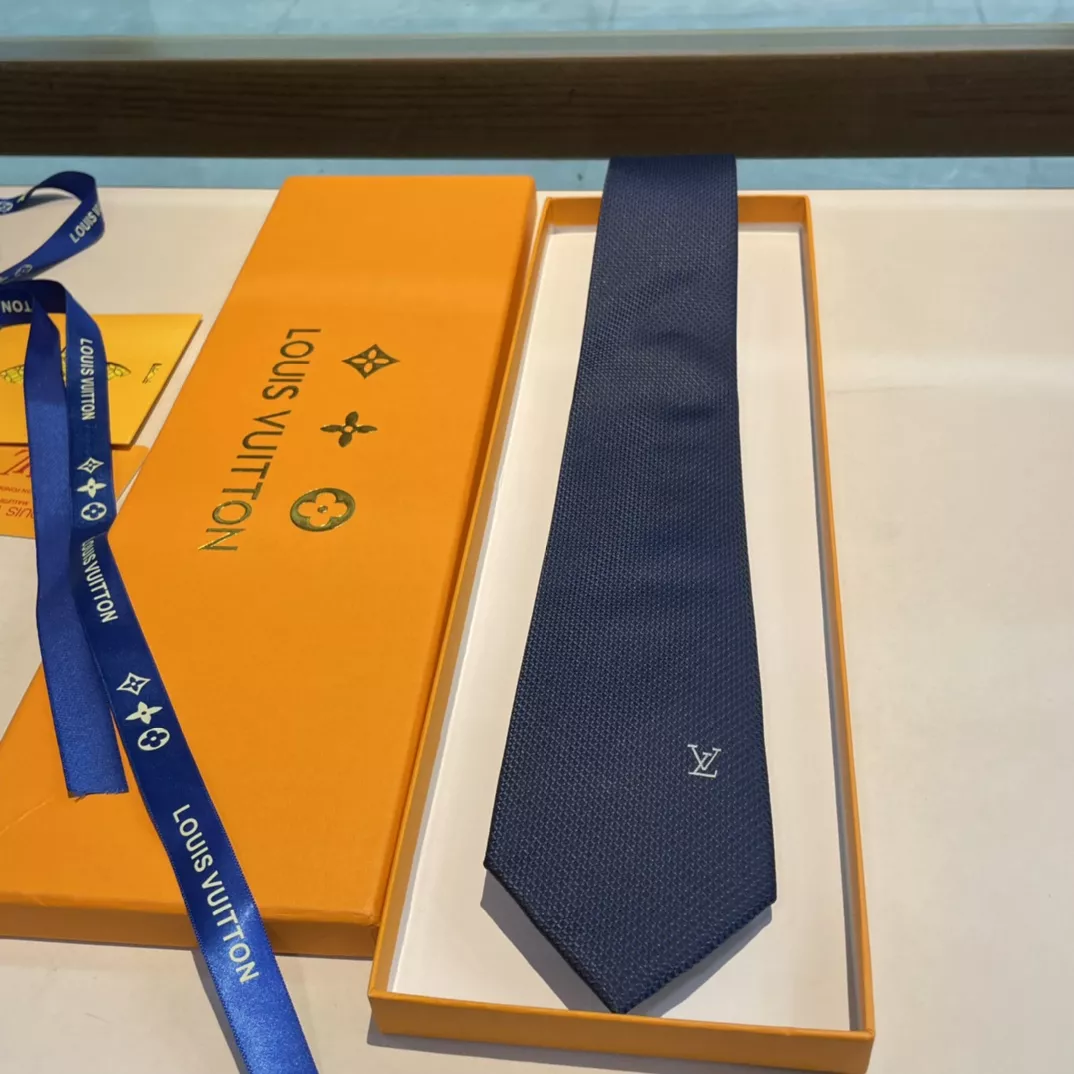 Louis Vuitton LV Necktie Unique 2626