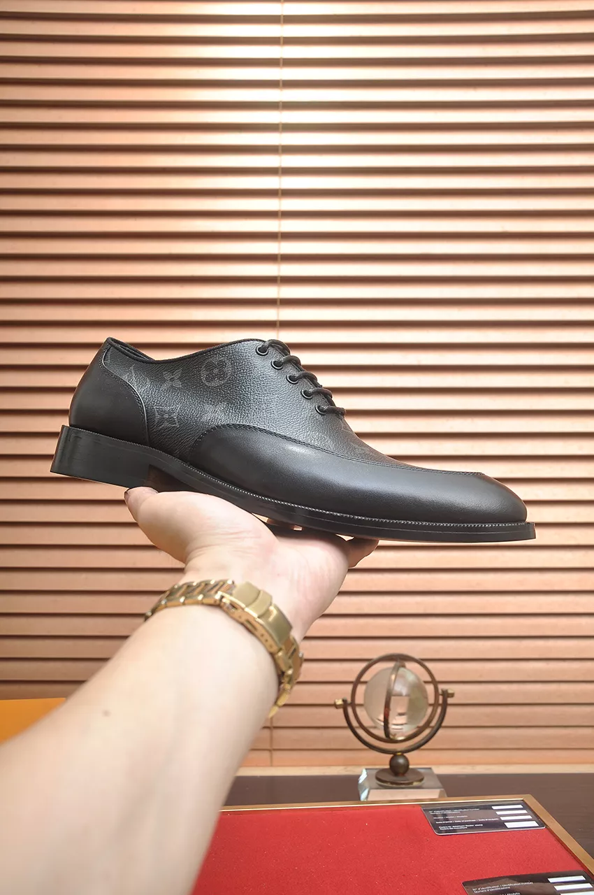 Louis Vuitton LV Oxfords Shoes For Men Bold 3982