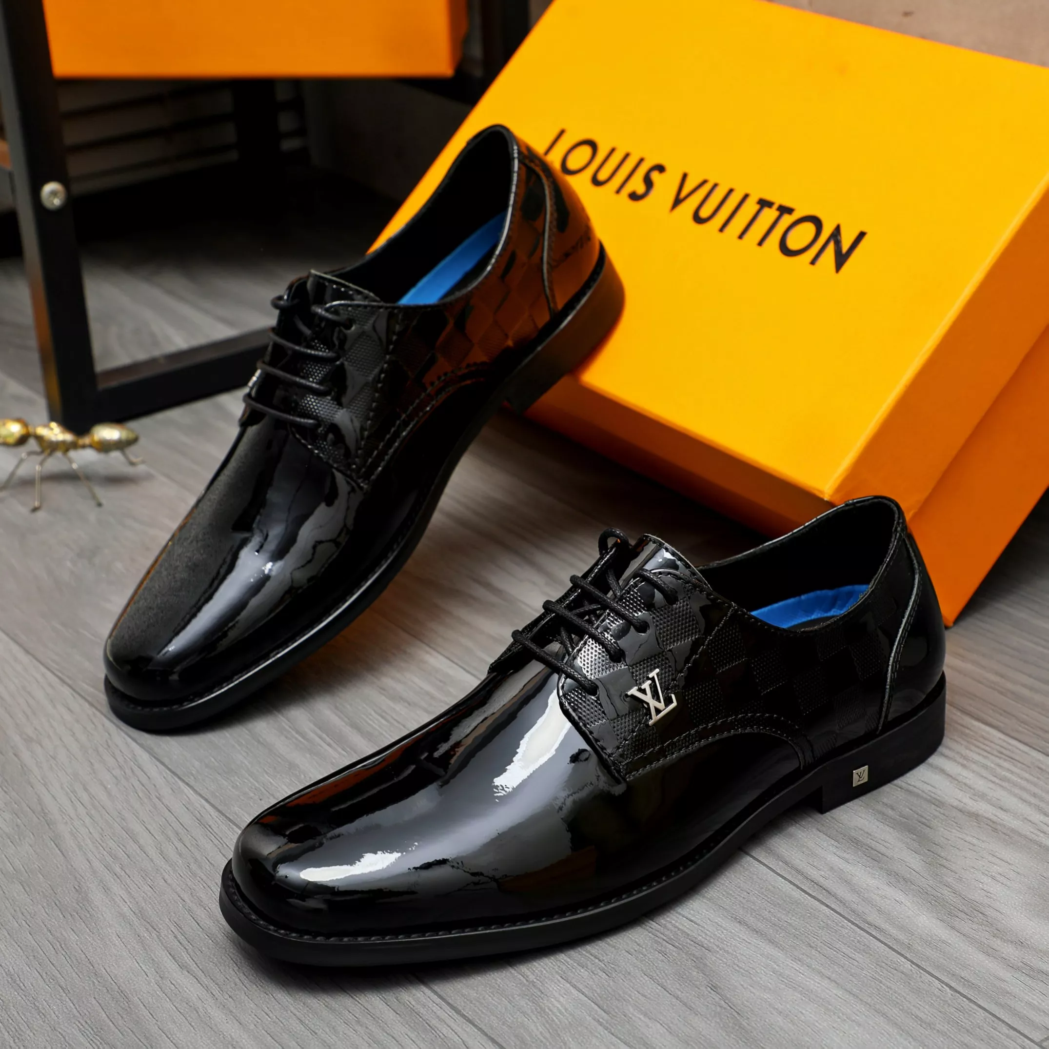 Louis Vuitton LV Oxfords Shoes For Men Bold 9715
