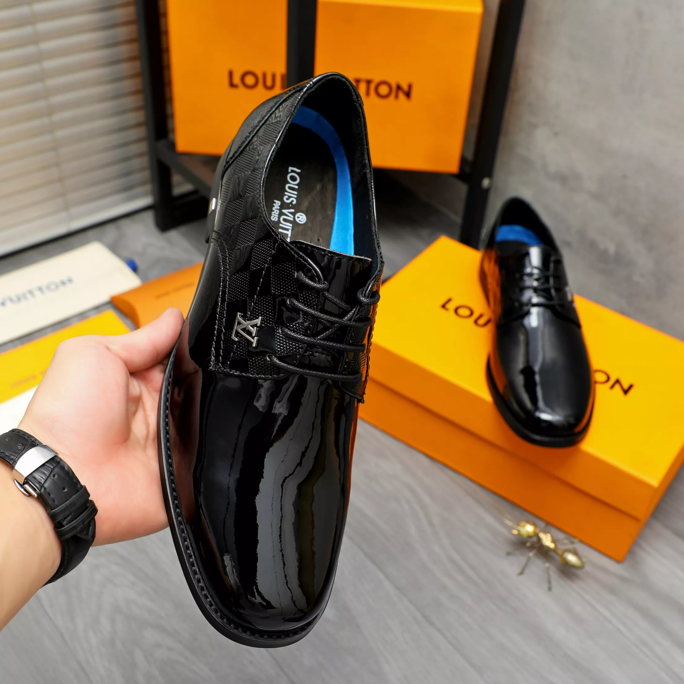Louis Vuitton LV Oxfords Shoes For Men Bold 9715