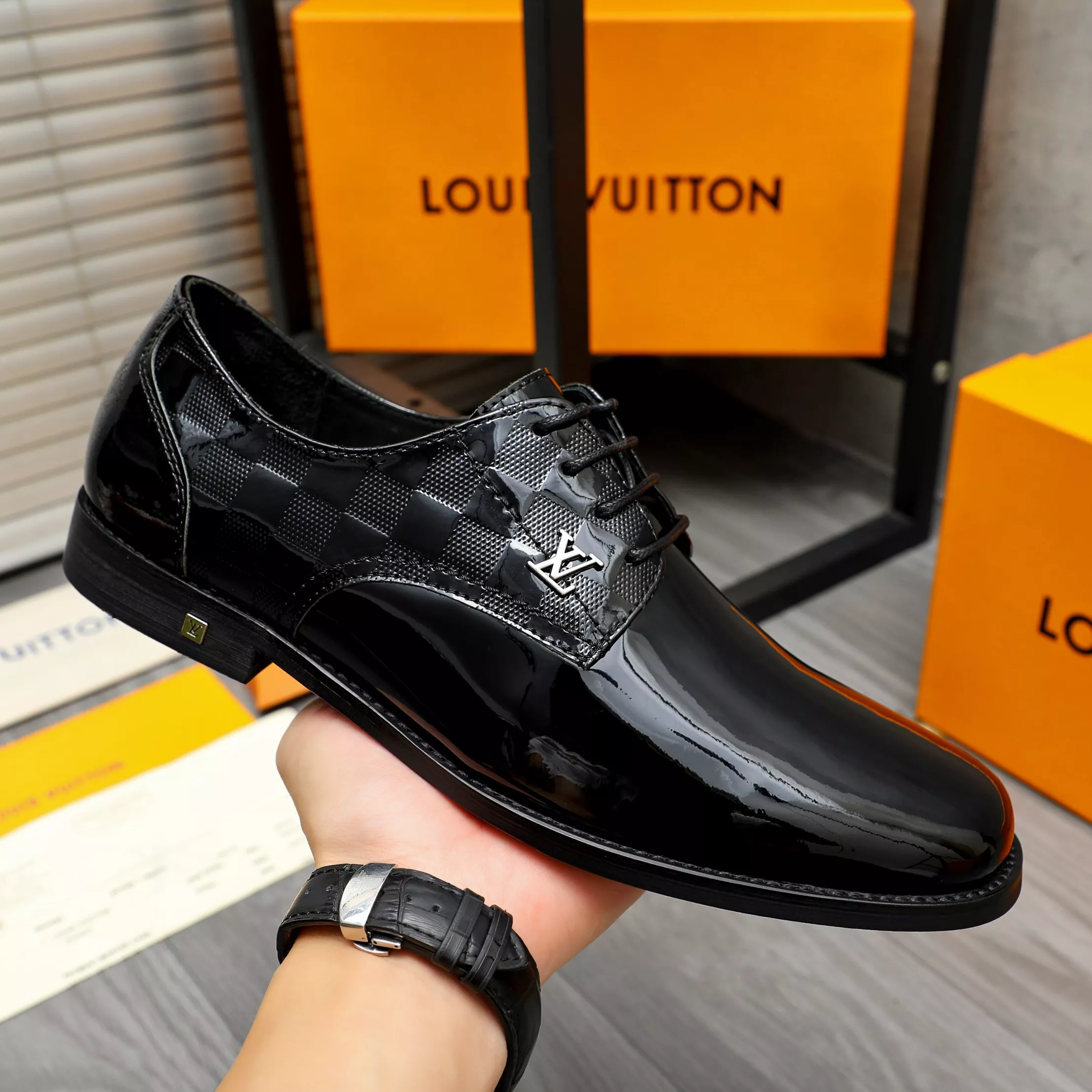 Louis Vuitton LV Oxfords Shoes For Men Bold 9715