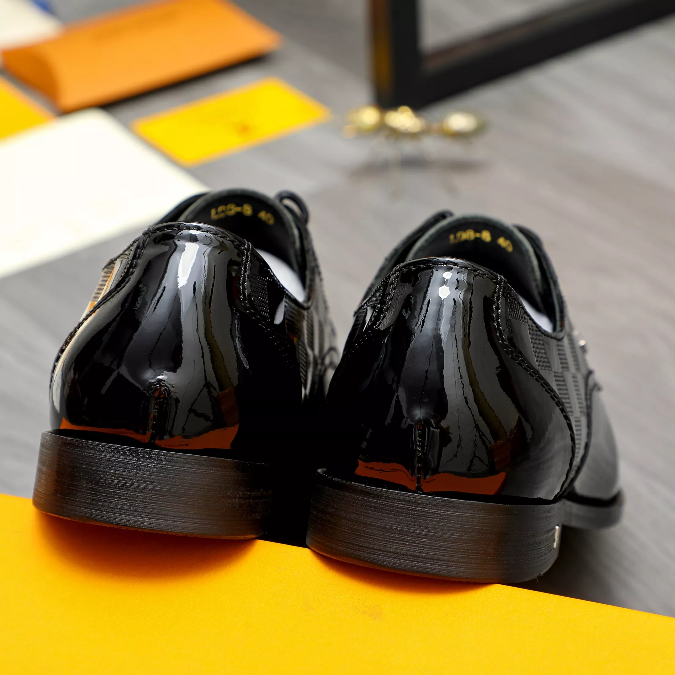 Louis Vuitton LV Oxfords Shoes For Men Bold 9715